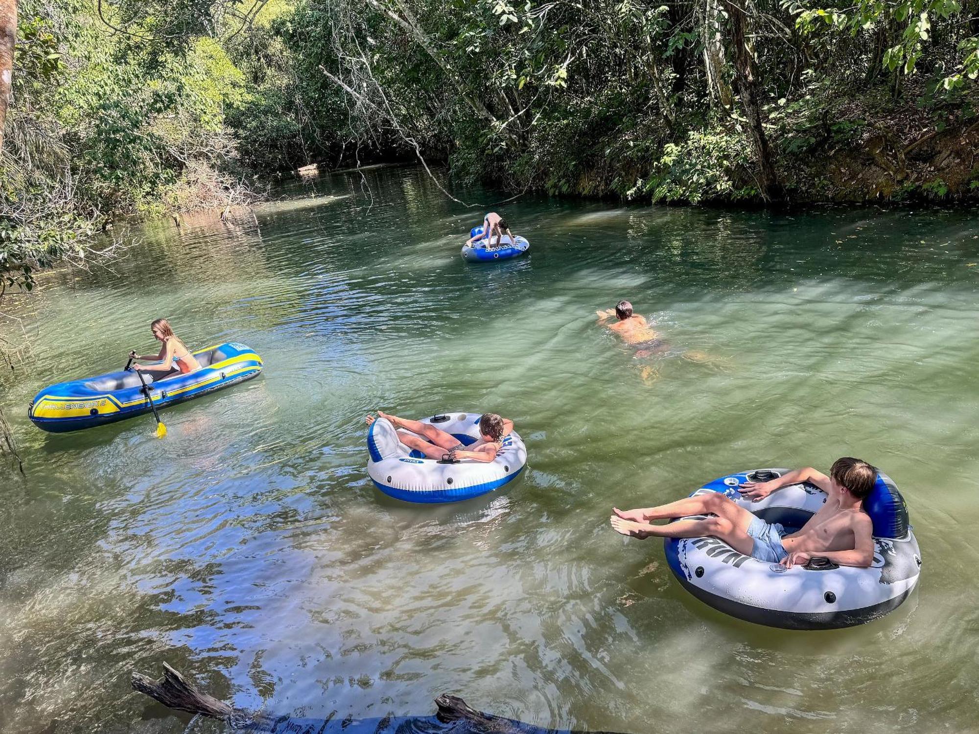 Chalet Pocoo Com Rio Exclusivo